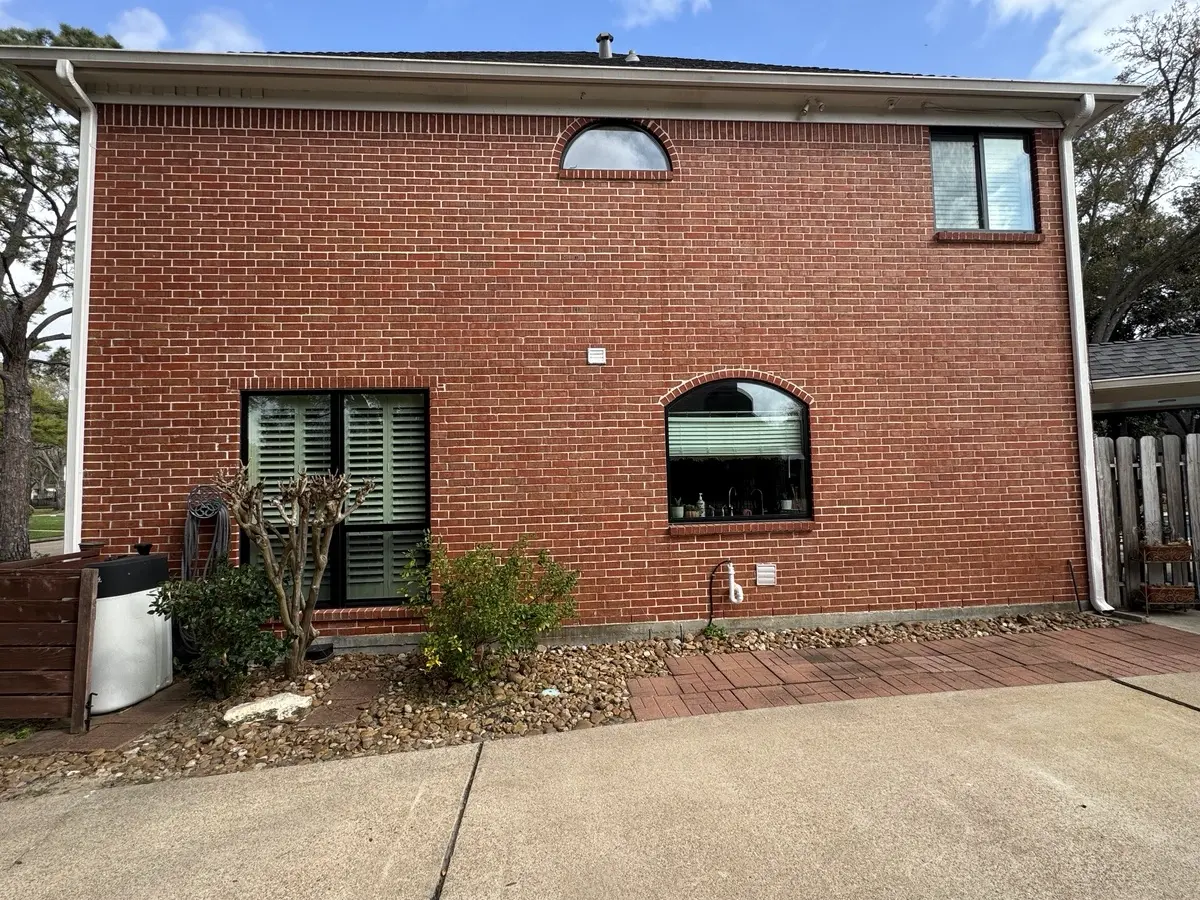 Aluminum window replacement project in Houston, Texas