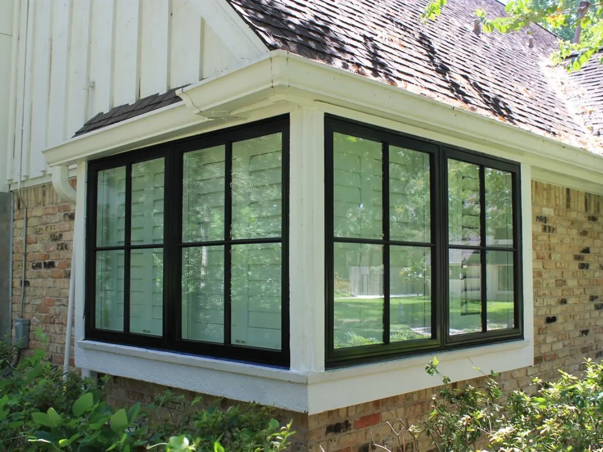 Installed black Okna windows